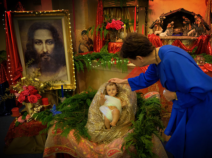 Nayaswami Asha: “Good morning, Baby Jesus!” Photo taken at Ananda Sangha in Palo Alto, California.